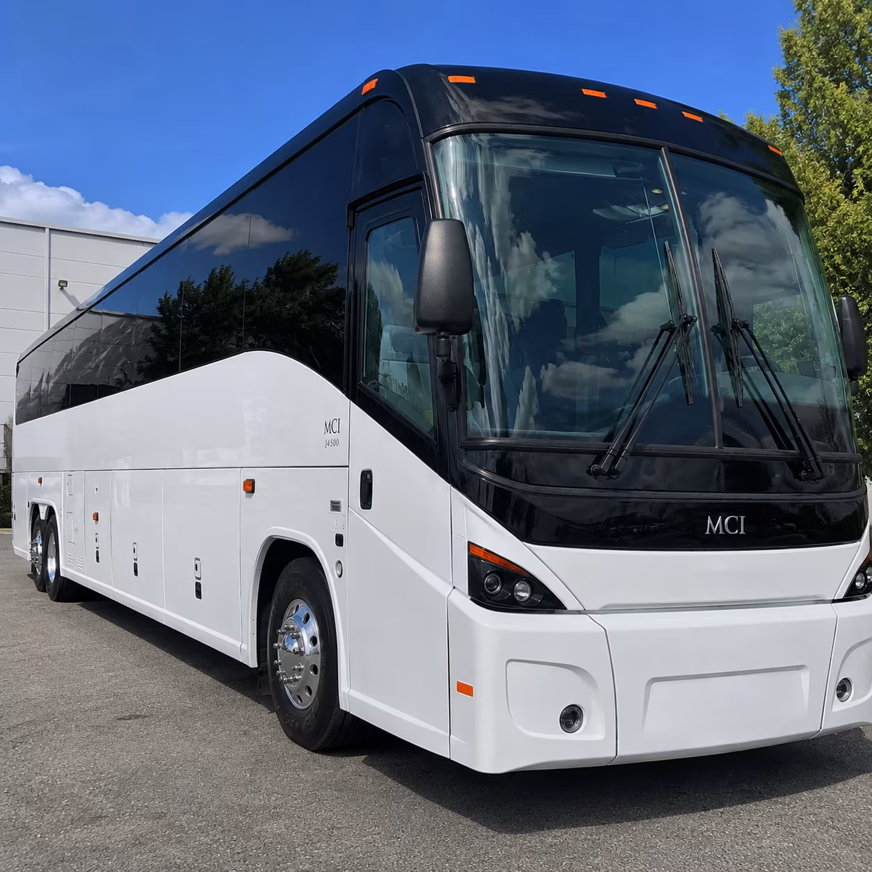 choosing the right bus size for your troy employee shuttle program